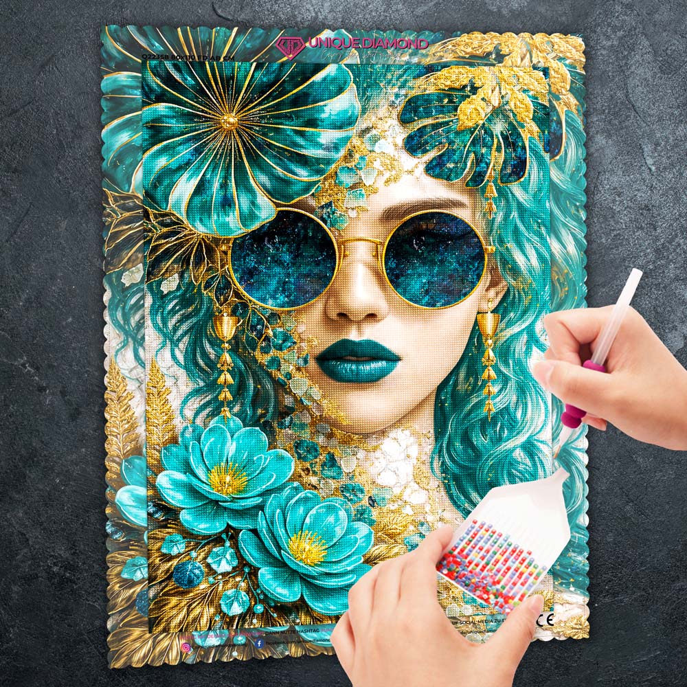 5D Diamond Painting – Emerald Glam Muse