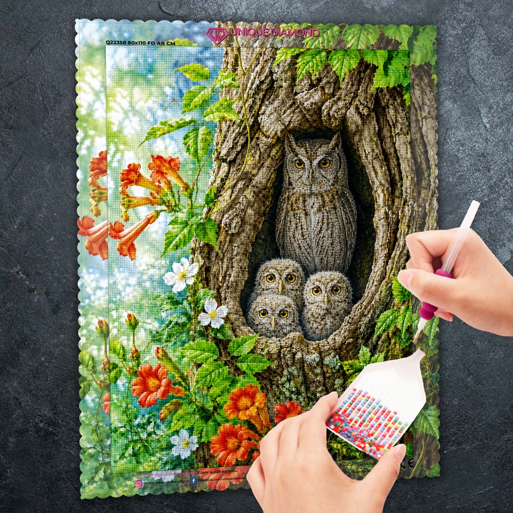 5D Diamond Painting – Eulenfamilie im Baumversteck