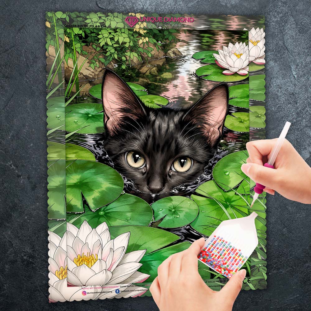 5D Diamond Painting – Schwarze Katze im Seerosenteich